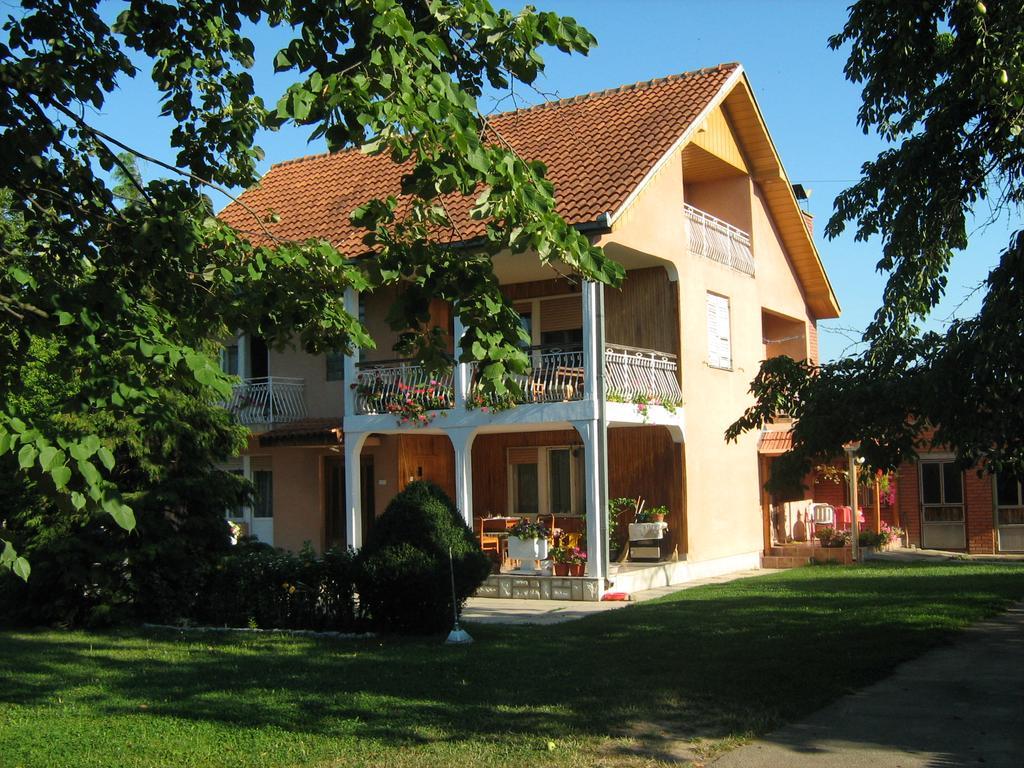 Apartments Domacinstvo Nikolic Valjevo Eksteriør bilde