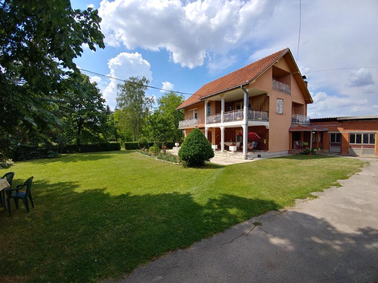 Apartments Domacinstvo Nikolic Valjevo Eksteriør bilde